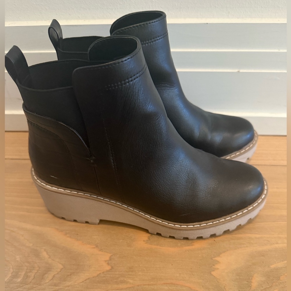 Dolce Vita booties